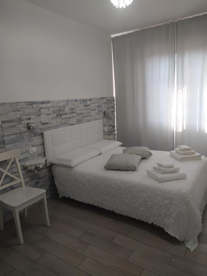Domus Florio - Humanitas Rozzano Bed and Breakfast Pieve Emanuele Exteriör bild